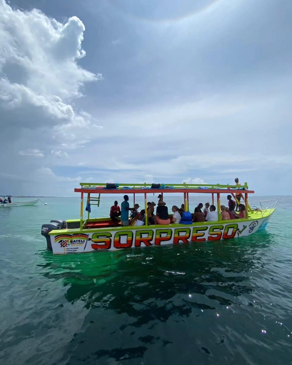 Barca in partenza per l'Isola di Robinson, Malindi